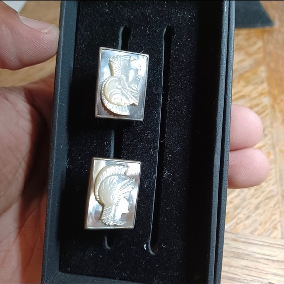 VINTAGE STERLING SILVER MOTHER OF PEARL MOP CAMEO CUFFLINKS. - Picture 2 of 8